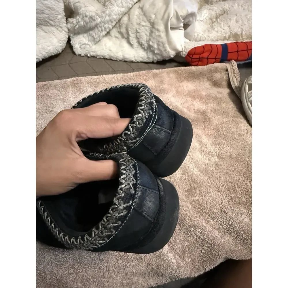 UGG tasman Black Suede Sheepskin Lined Slip-On Slippers Size 8 women’s